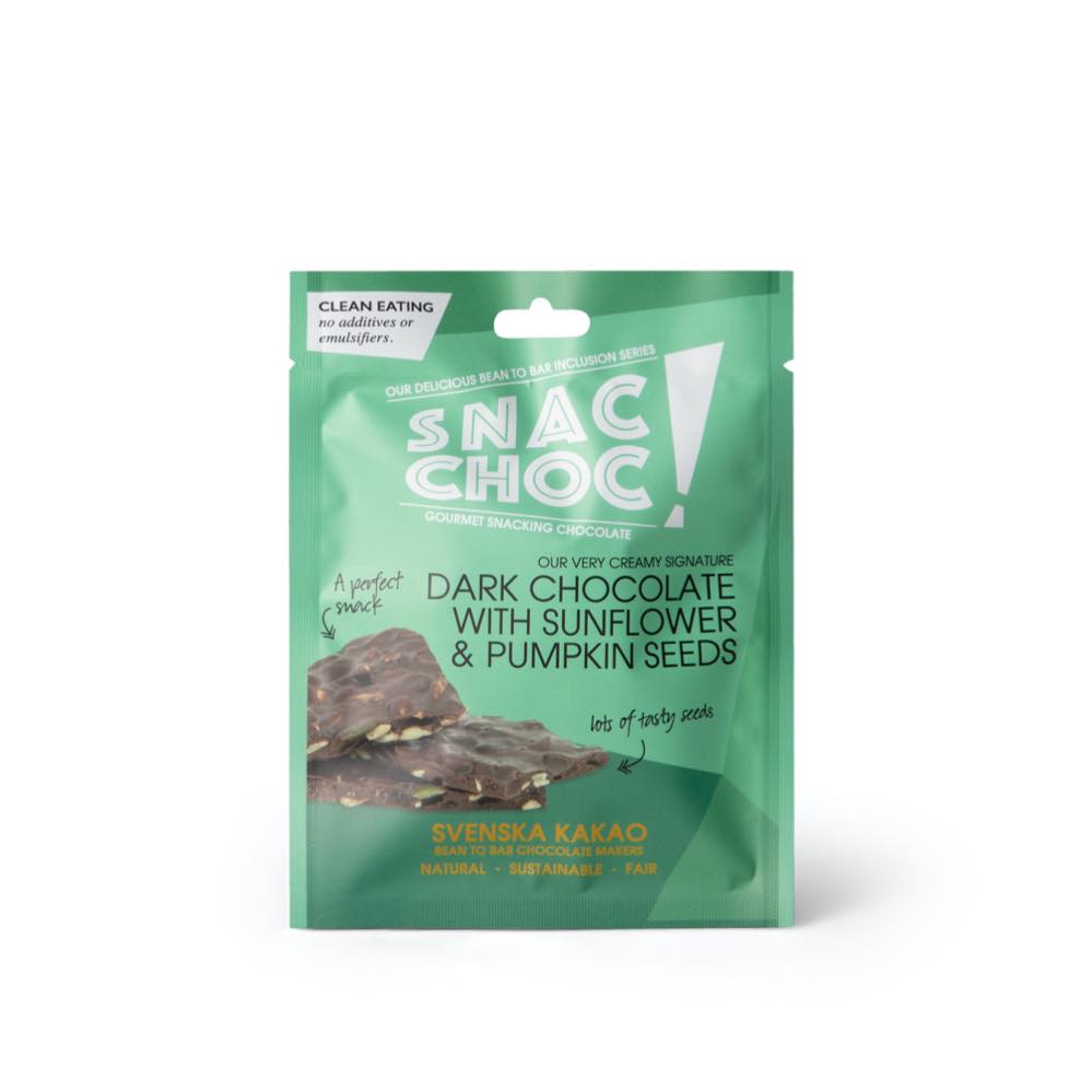 Nyttigt snacks med choklad pumpafrön och solrosfrön