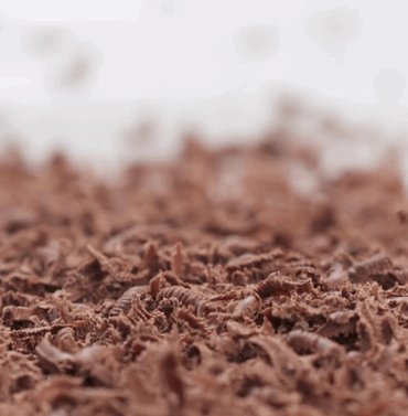 Upptäck smaken av Afrika med vår högkvalitativa ceremoniella kakao från Kokoa Kamili - perfekt för att skapa en avkopplande atmosfär och bidra till en bättre miljö.